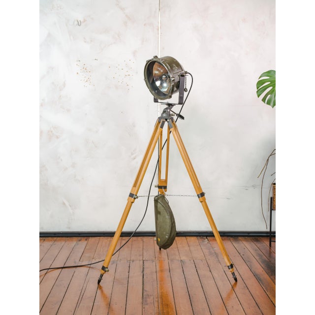 Industrial Leopard 1 Military Tank Search Spotlight Floor Lamp, 1950s For Sale - Image 10 of 18