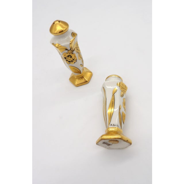 Antique Stouffer Chicago "Golden Orchid" Salt & Pepper Shakers | Artist Signed B. Bales | 1920s-40s Hollywood Regency Porcelain For Sale - Image 6 of 8