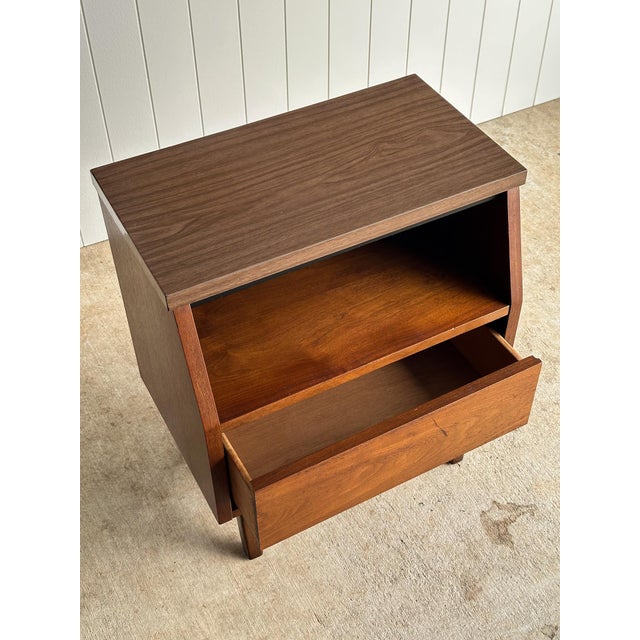 Stanley Furniture 1960s Mid-Century Walnut Nightstand by Stanley For Sale - Image 4 of 12