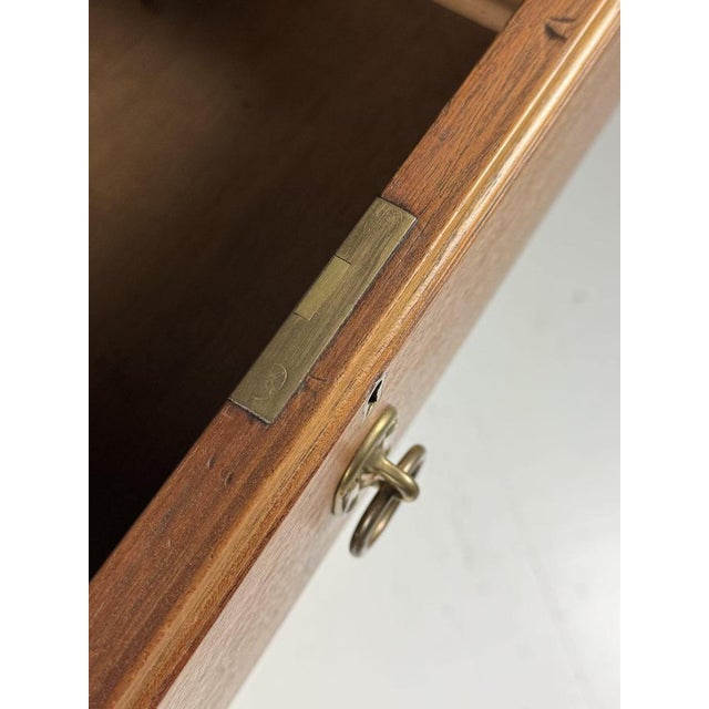 Chest of Drawers in Mahogany from Harrods For Sale - Image 6 of 17