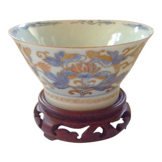 19th C. Chinese Export Bowl on Stand For Sale