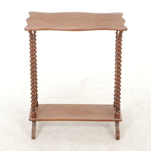19th Century 19th Century Victorian Walnut Side Table With Bobbin Legs & Scalloped Top For Sale - Image 5 of 7