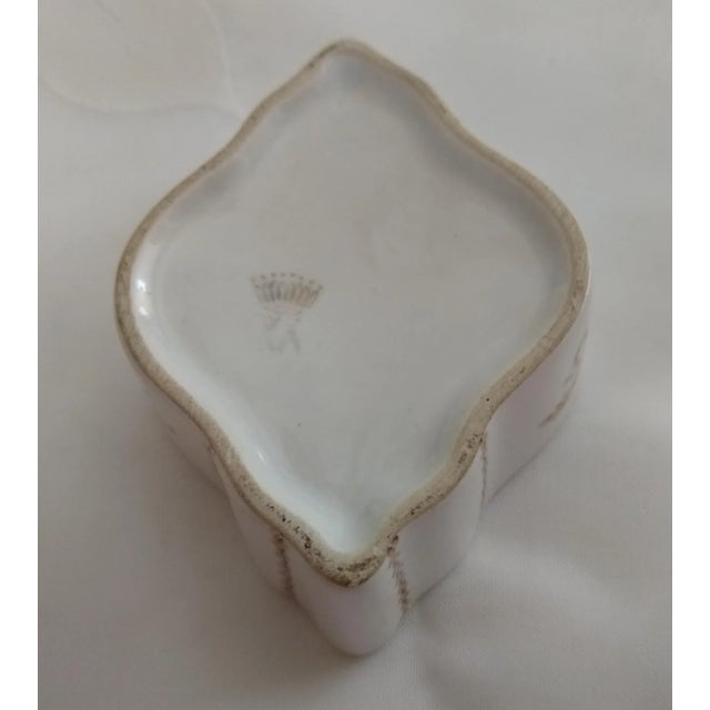 Early 20th Century Vintage Oval Porcelain Trinket Box For Sale - Image 5 of 6