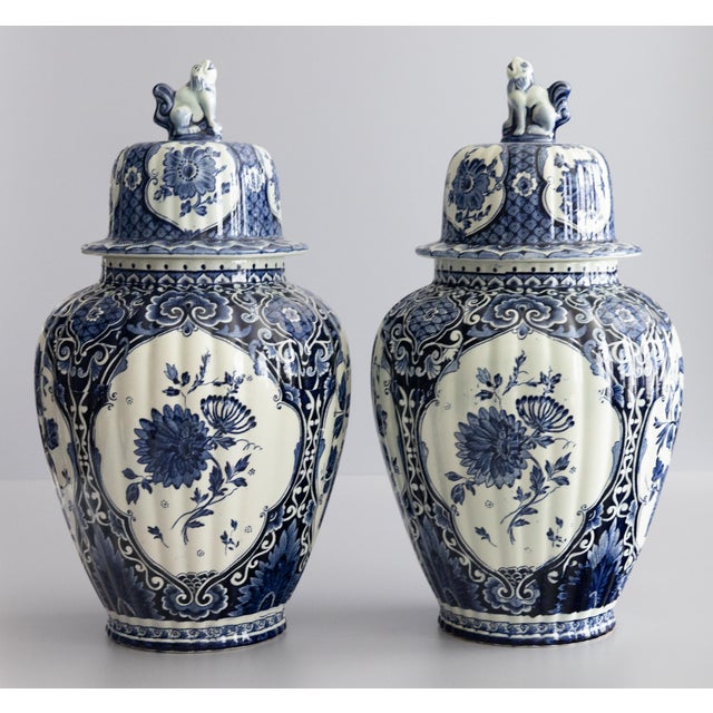 French Country Large Mid-Century Dutch Delft Lidded Ginger Jars Vases - A Pair For Sale - Image 3 of 10