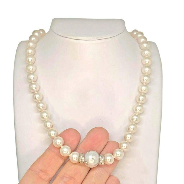 Traditional Diamond South Sea Akoya Pearl Necklace 14k White Gold Certified For Sale - Image 3 of 7