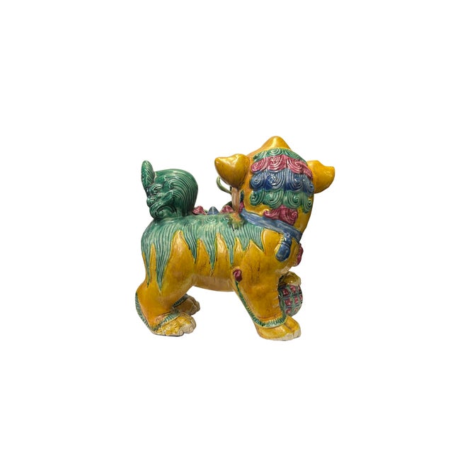 Pair Vintage Chinese Yellow Green Ceramic Fengshui Foo Dog Lion Figures For Sale In San Francisco - Image 6 of 9