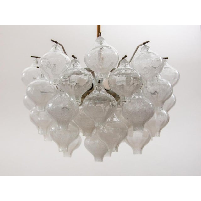 White Onion Shaped Glass Chandelier by J. T. Kalmar for Kalmar, 1950s For Sale - Image 8 of 11
