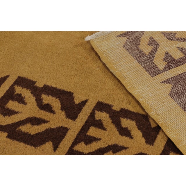 Vintage Turkish Rug, Gold With Bold Tribal Geometry - Rug & Kilim For Sale - Image 9 of 9