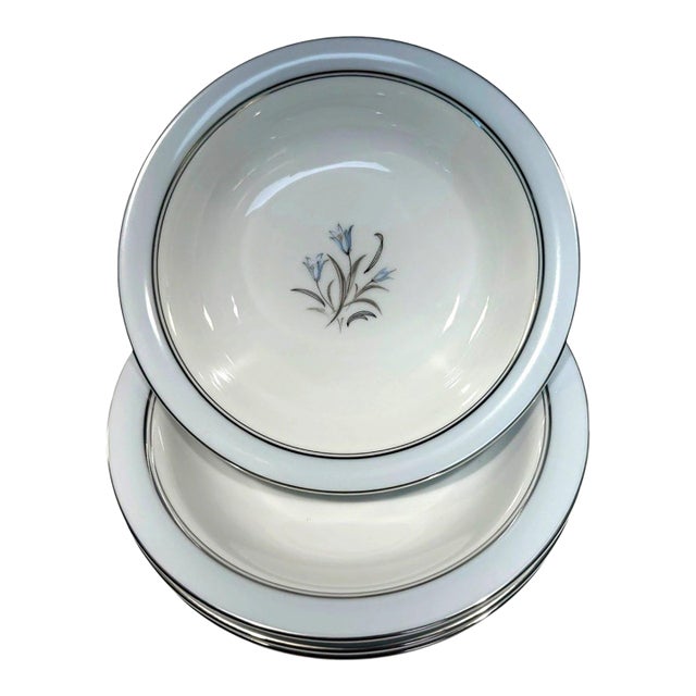 Noritake Bluebell 5558 Rim Soup Bowls Blue Floral Platinum Trim Japan Set of 4 For Sale