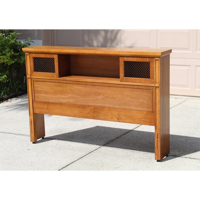 1970s Mid-Century Modern Full Size Bar Headboard – 1970s Vintage Wood Frame With Storage & Brass Grille Panels For Sale - Image 5 of 17