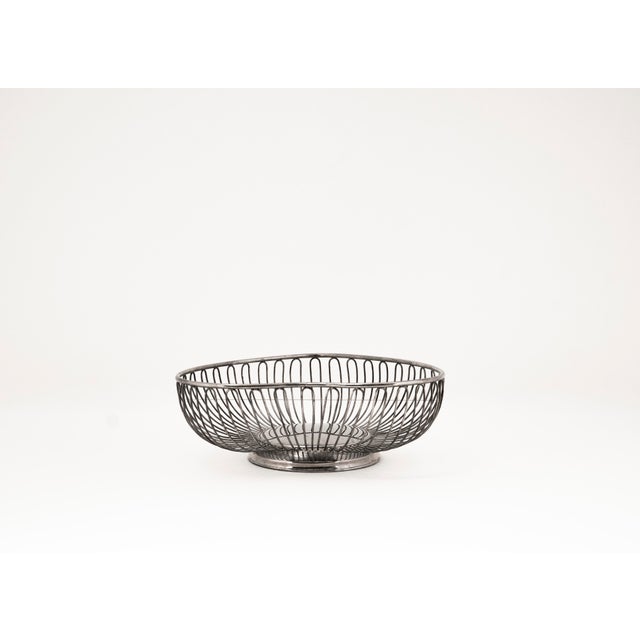 1950s Mid-Century Heart Shaped Wire Fruit Basket, 1950s For Sale - Image 5 of 9