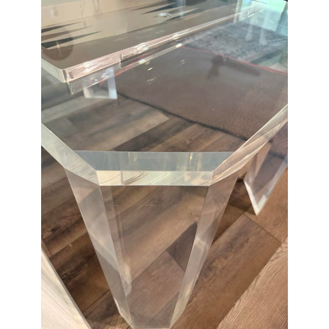 Vintage 1970s Faceted Lucite Backgammon Game Table For Sale - Image 4 of 12