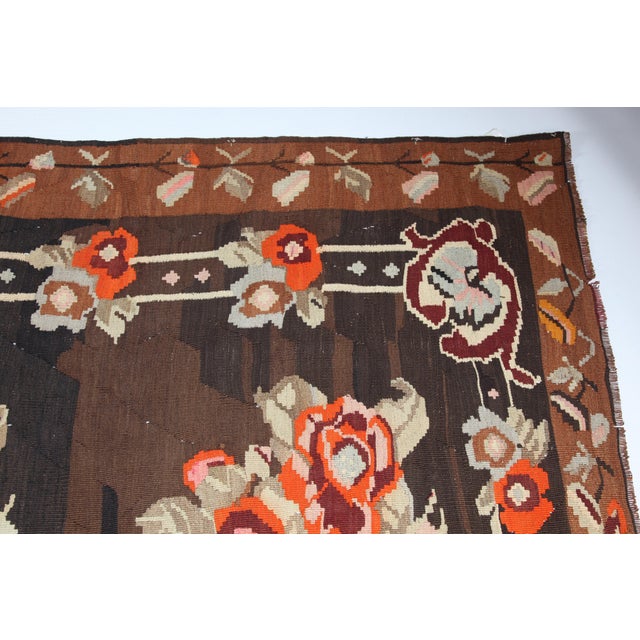 Vintage Turkish Karabağ Kilim With Rose Bouquets – Handwoven Floral Flatweave Kilim Rug -6' X 11' 9'' For Sale - Image 10 of 13