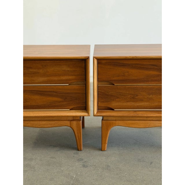 Mid 20th Century Nightstands by Kent Coffey - Pair For Sale - Image 4 of 15
