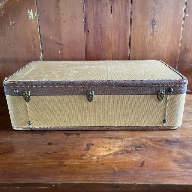 Viintage Suitcase Brown Woven Tweed and Leather Trim For Sale In Philadelphia - Image 6 of 10