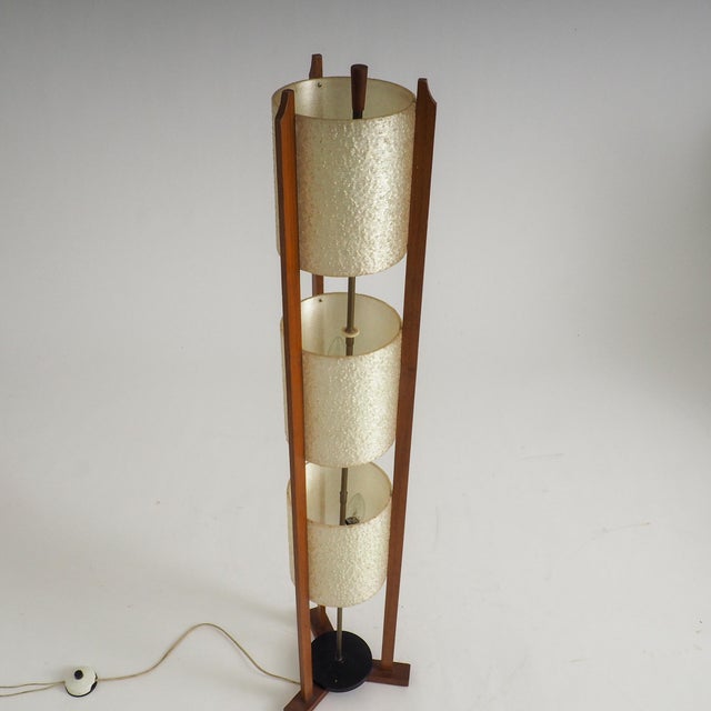 Mid-Century Modern Three-Tier Fiberglass and Wood Floor Lamp, 1950s For Sale - Image 10 of 14