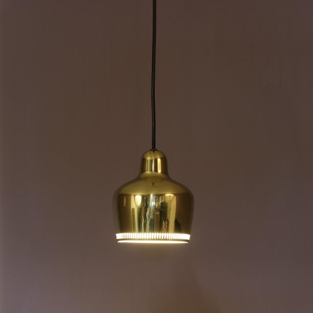 Gold Model Golden Bell A330S Hanging Lamp by Alvar Aalto for Louis Poulsen, Denmark, 1950s For Sale - Image 8 of 8