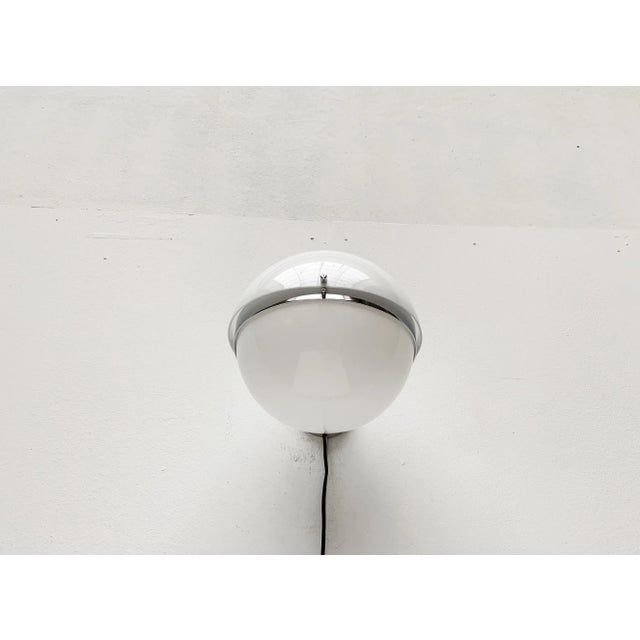 1960s Mid-Century Italian Space Age Ball Wall Sconce from Guzzini For Sale - Image 5 of 18