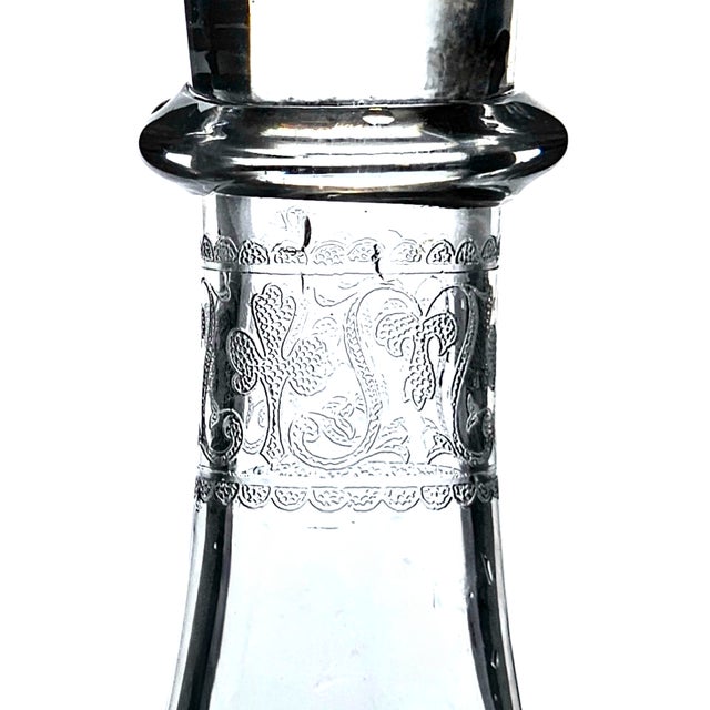 1930s Baccarat “Fleur-De-Lys” Wheel-Engraved Decanter, Signed For Sale - Image 5 of 13