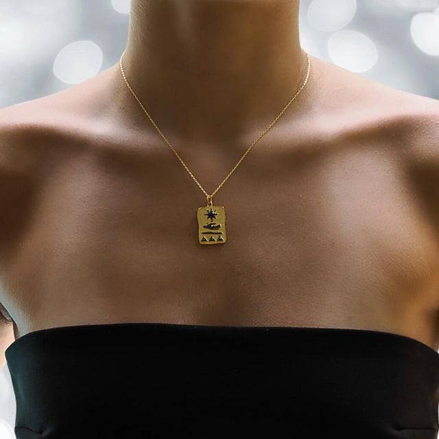 Egyptian All In Your Hands Sun Gold Necklace For Sale - Image 4 of 8