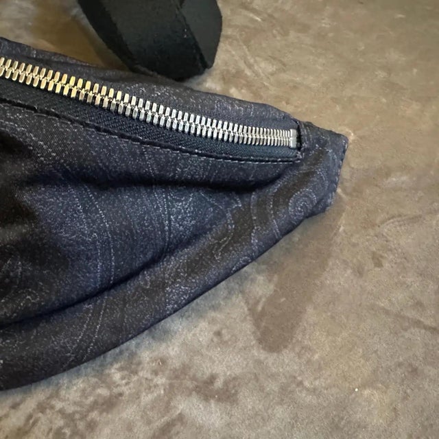 1990s Iconic Blue Paisley Fabric Belt Bag Pouch by Etro Milano For Sale - Image 10 of 14