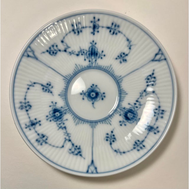 Royal Copenhagen Hand Painted Porcelain Tea Cups & Saucers Set of 4 Description: Beautiful Royal Copenhagen porcelain tea...