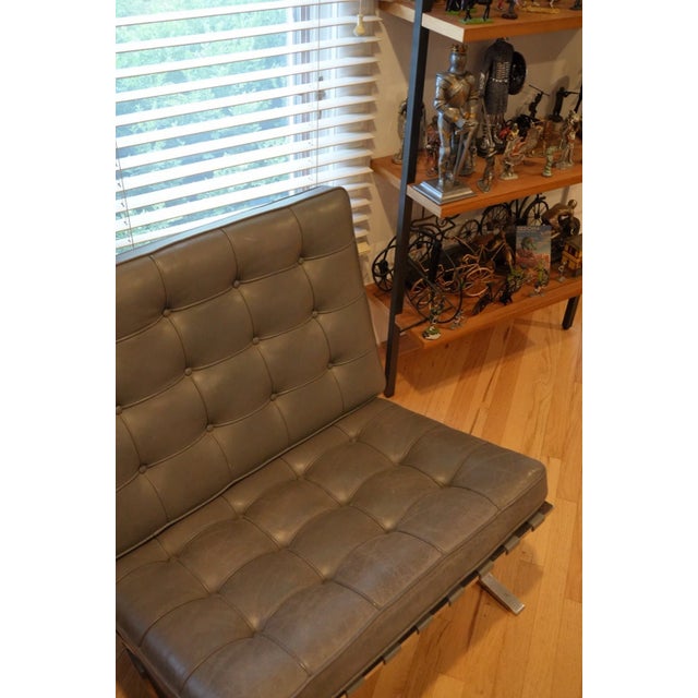 Mid-Century Modern 1990s Knoll Stainless Steel Barcelona Leather Chair Designed by Ludwig Mies Van Der Rohe For Sale - Image 3 of 9