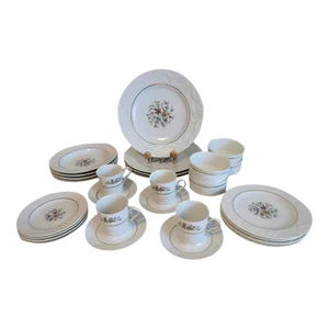 Vintage Porcelain China Bavaria Germany Pattern Garland Dinnerware Set- 24 Pieces