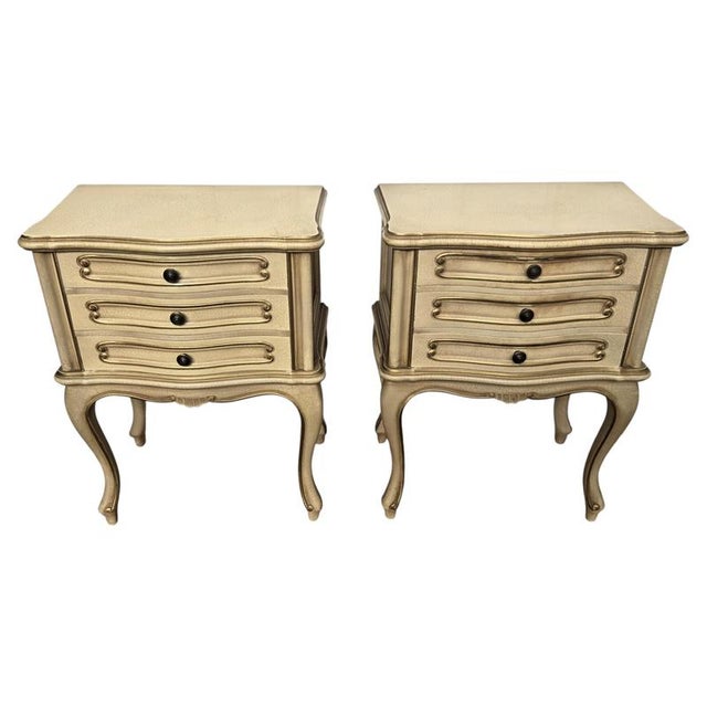 Mid-Century Art Deco Italian Nightstands in White Paint Wood Brass, 1950s, Set of 2 For Sale - Image 11 of 11