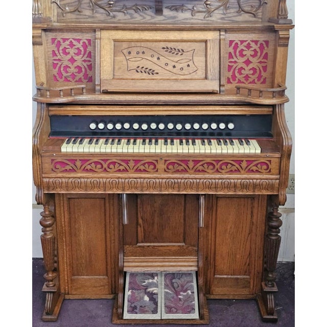 Antique Victorian 1880s Oak Beckwith Pump Organ W/ Bowed Glass Cabinet Stick & Ball For Sale In Los Angeles - Image 6 of 12