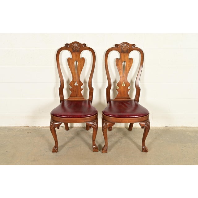 Kittinger Kittinger Georgian Carved Mahogany Side Chairs or Dining Chairs, Pair For Sale - Image 4 of 16