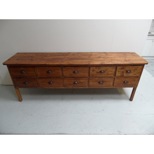 Vintage Shop Display Cabinet in Pine with 10 Drawers, 1930s, in Very Good conditions. Designed 1920 to 1949