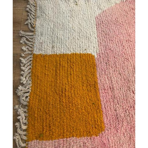 Vintage Moroccan Rug in Pure Wool For Sale - Image 6 of 7