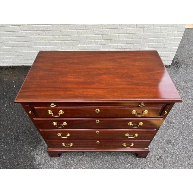 Late 20th Century Henkel Harris Chippendale Style Solid Mahogany 4 Drawers Bachelor’s Chest. For Sale - Image 12 of 12