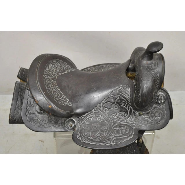 Vintage Brown Tooled Leather Floral Embossed 15" Seat Horse Riding Saddle For Sale - Image 11 of 12
