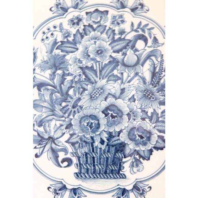 1920s Monumental Antique Dutch Delft Faience Makkum Floral Scalloped Charger For Sale - Image 5 of 9
