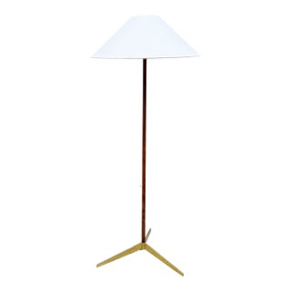 Modernist Vintage Brass and Walnut Tone Floor Lamp in the Style of Paul McCobb For Sale