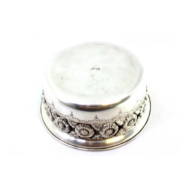 Metal Silver Washbasin with Revealed Floral Engravings For Sale - Image 7 of 8