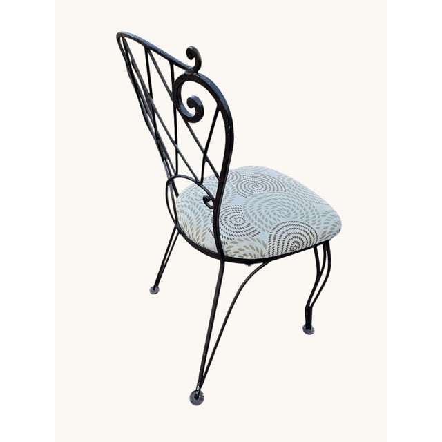 Mid Century Wrought Iron Patio Dining Chairs – Heavy Vintage Outdoor Set of 4 For Sale - Image 6 of 10