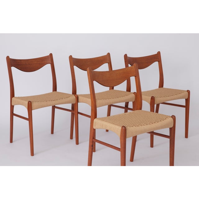 Mid-Century Modern Danish Dining Chairs with Paper Cord Seats by Arne Wahl Iversen, 1960s, Set of 4 For Sale - Image 3 of 12
