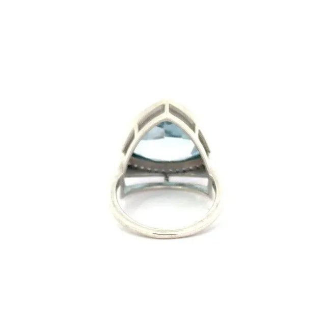 Blue Bohemian Topaz & Sapphire Trillion Cut Cocktail Ring Size 8 For Sale - Image 8 of 12