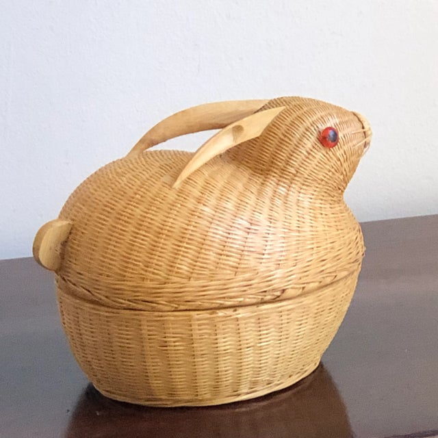 Chinese 1960s Handwoven Chinese Wicker Rabbit Box For Sale - Image 3 of 12