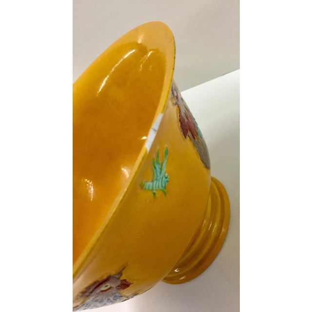 1920s Chinese Hand Painted Emperor Yellow Bowls - a Pair For Sale - Image 5 of 13