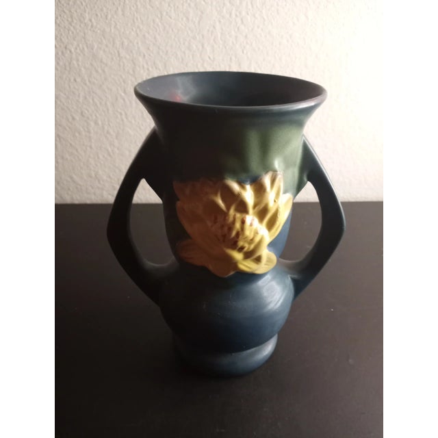 Vintage Roseville Water Lilly 74-7 Dual Handle Vase For Sale - Image 4 of 9