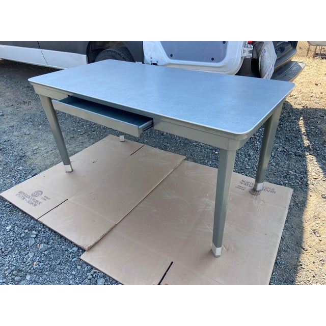 1950s Raymond Loewy Metal MCM for the General Fireproofing Company Tanker Desk Table For Sale - Image 15 of 18