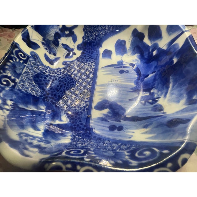 Ceramic Edo Period Large Blue and White 11.5” Japanese Ko-Imari Blue and White Lobed Bowl For Sale - Image 7 of 10