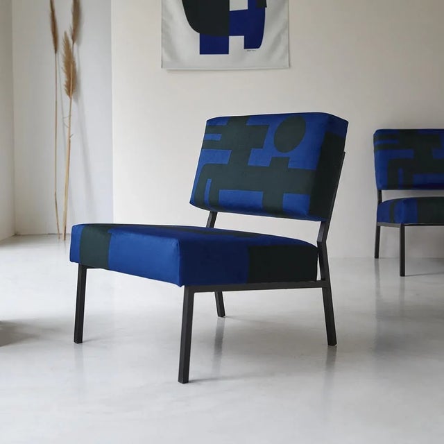 Barbican blue o2 armchair by babel brune dimensions: d 63 x w 54 x h 67 cm, seat h 35 cm. Material: suede velvet printed...