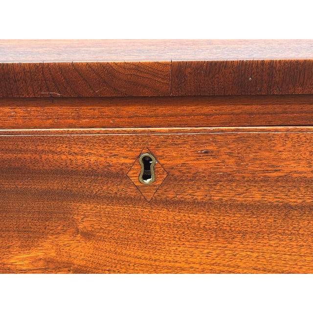 MidEarly 19th C. American Mid-Atlantic Four Drawer Chest in the Federal Federal Style For Sale - Image 10 of 14