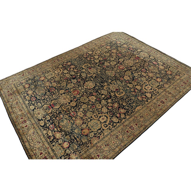 From Rug & Kilim’s classic selections, an 11x15 antique Agra rug hand-knotted in wool circa 1890-1900. This well-drawn...