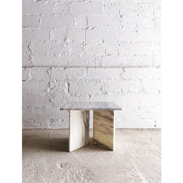 Mid-Century Brutalist Coffee Table in White-Grey Marble, 1970s For Sale - Image 12 of 12